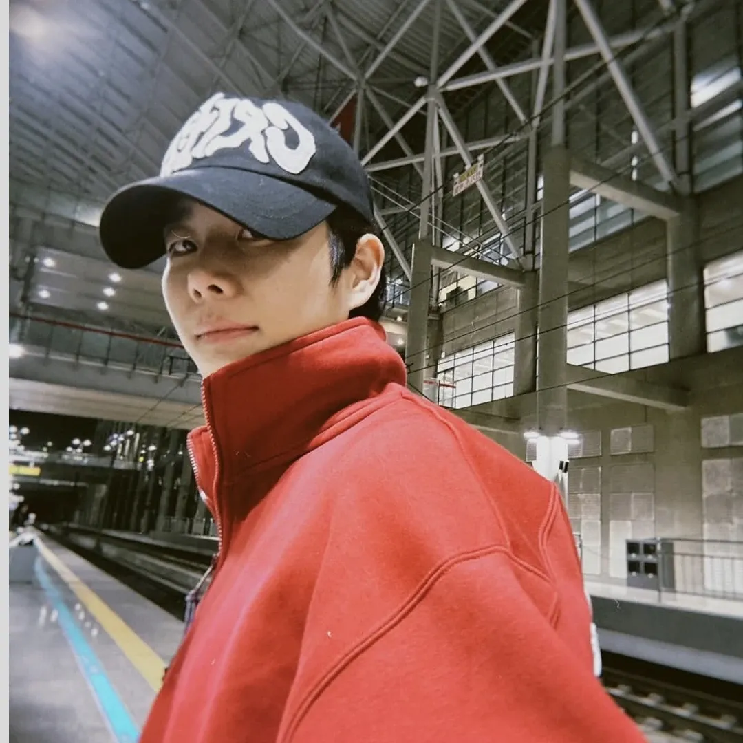 Behind-the-scenes cut of MJ (ASTRO)