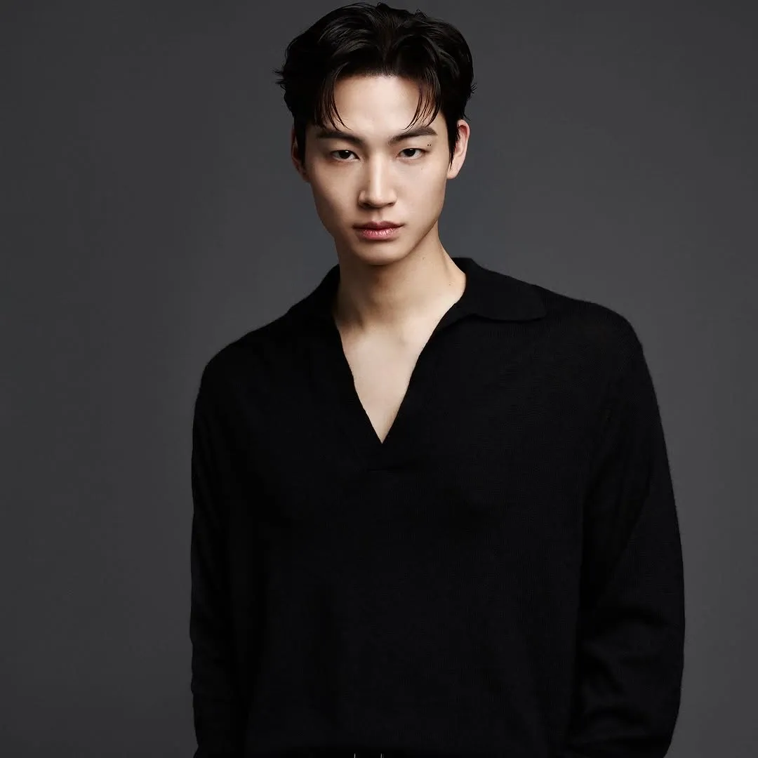 Recent activity shot of JAY B (GOT7)