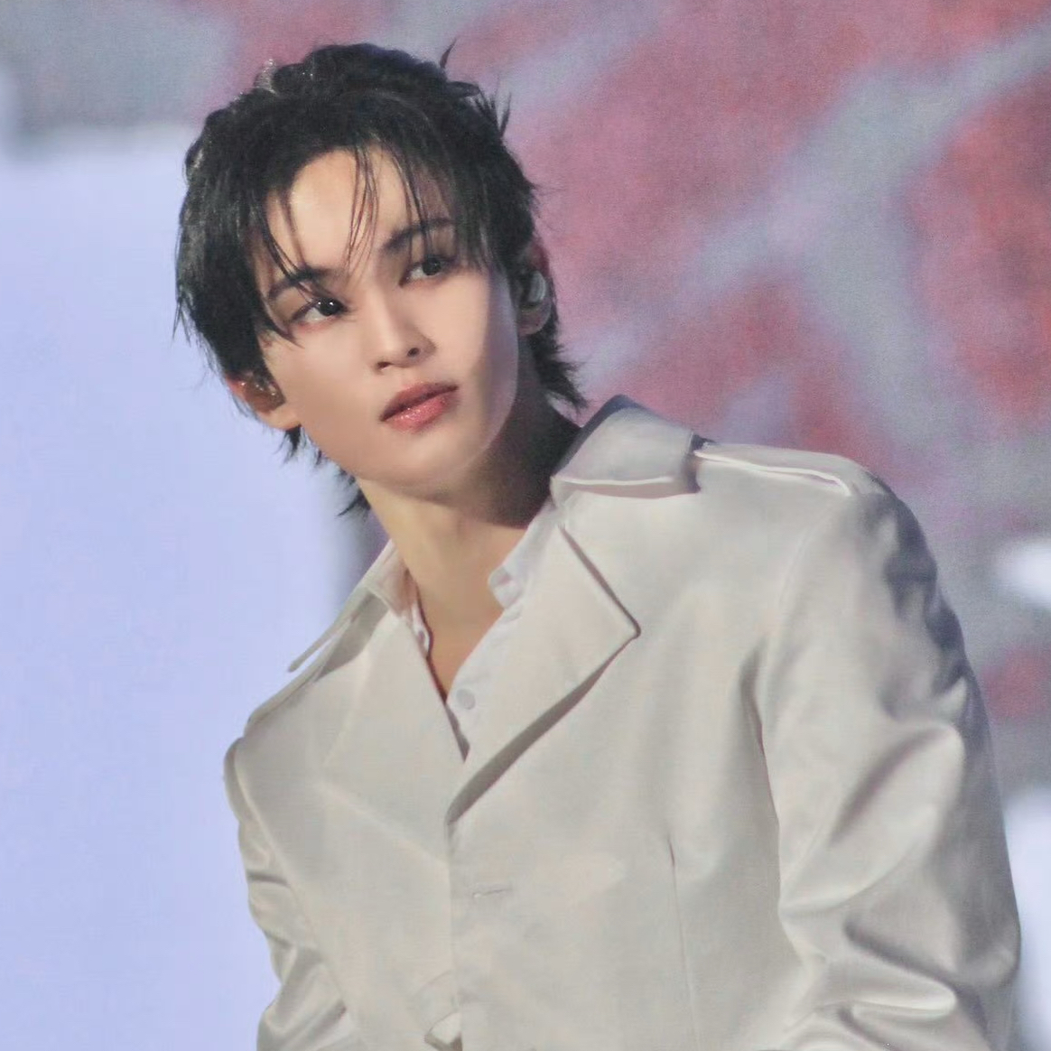 A moment captured by Mark (NCT 127, NCT DREAM)'s fan