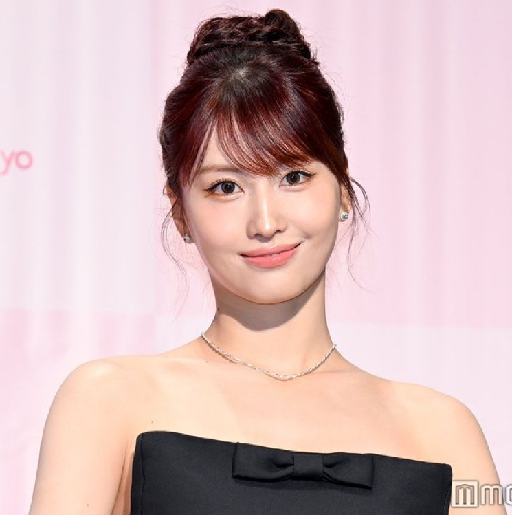 Recent activity shot of Momo (TWICE)
