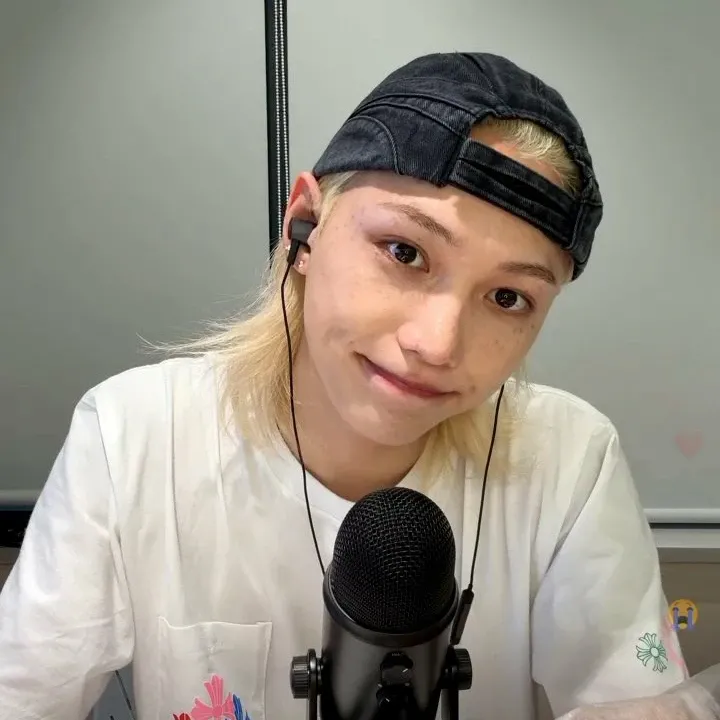 Latest photo of Felix (Stray Kids)