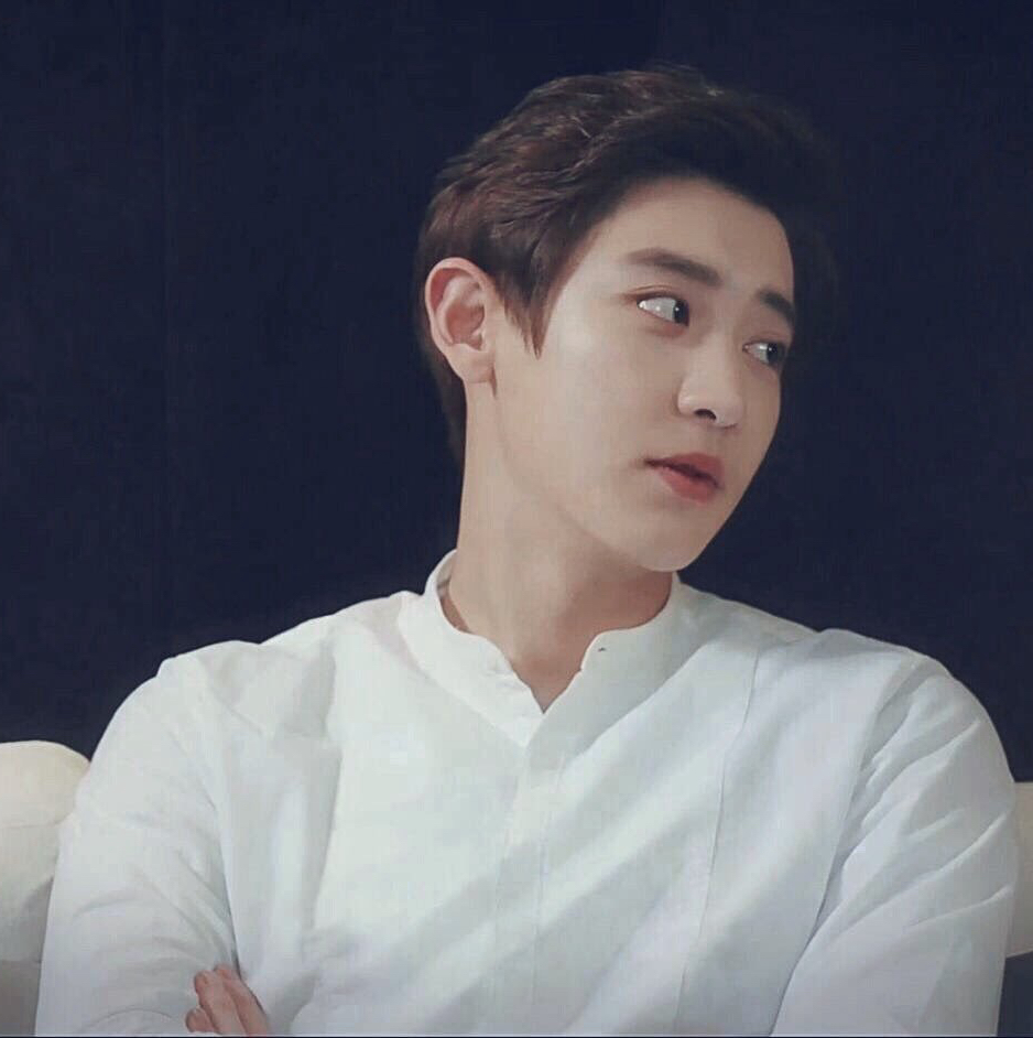 A moment captured by Chanyeol (EXO)'s fan