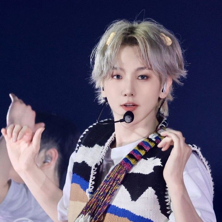 백현 (EXO)의 최신 사진