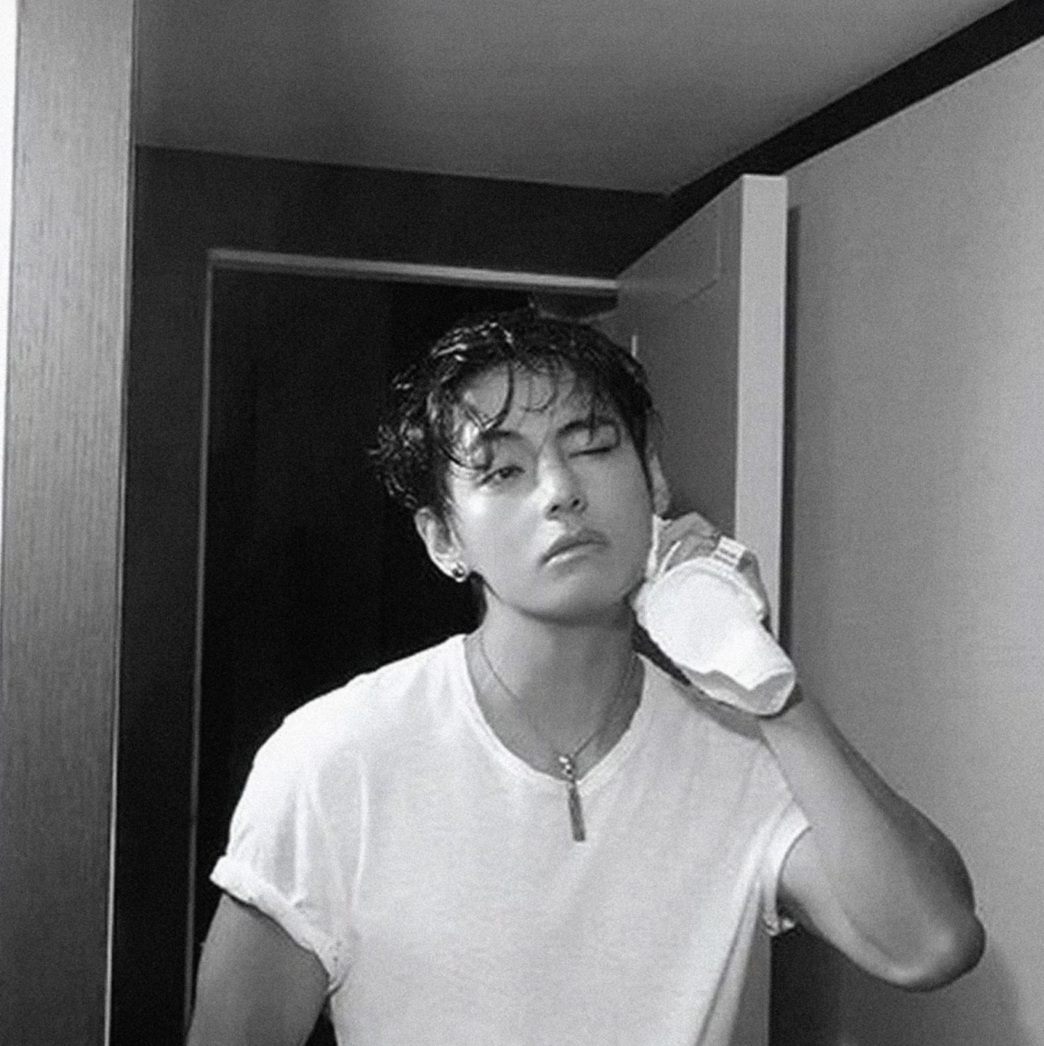 Behind-the-scenes cut of BTS