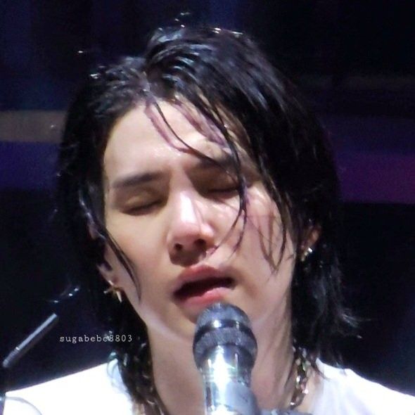 A moment captured by SUGA (BTS)'s fan