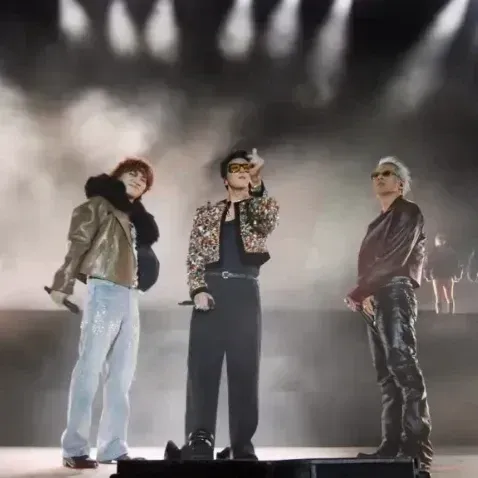 Momen yang diabadikan oleh penggemar BIGBANG