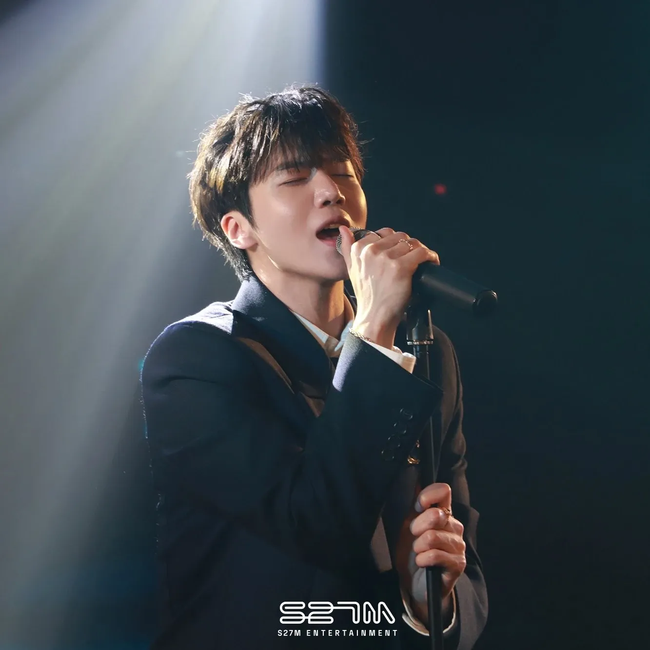 진호 (펜타곤)의 비하인드 컷
