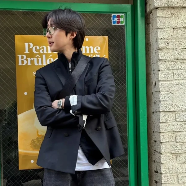 후이 (펜타곤)의 매력을 담은 최애돌 대표 사진