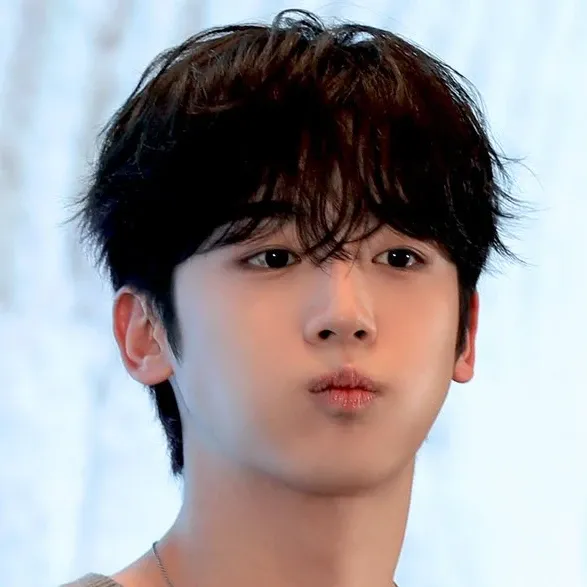 Latest photo of Kim Yohan (WEi)