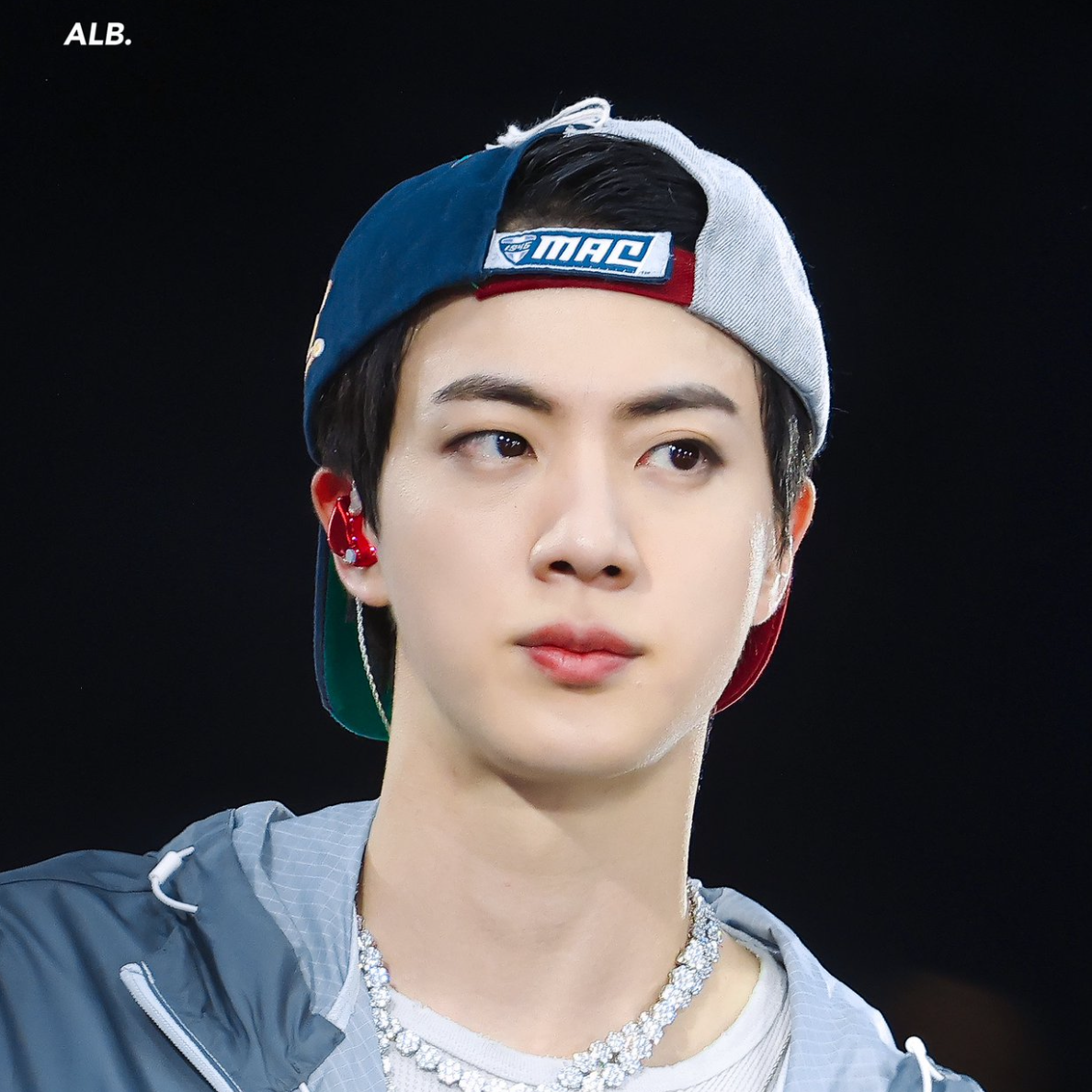 Potret di balik layar Jin (BTS)