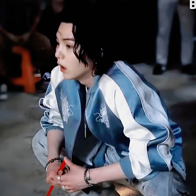 Potret di balik layar SUGA (BTS)