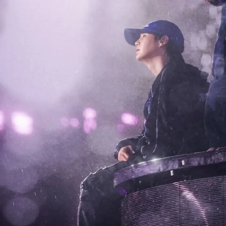 Behind-the-scenes cut of SUGA (BTS)