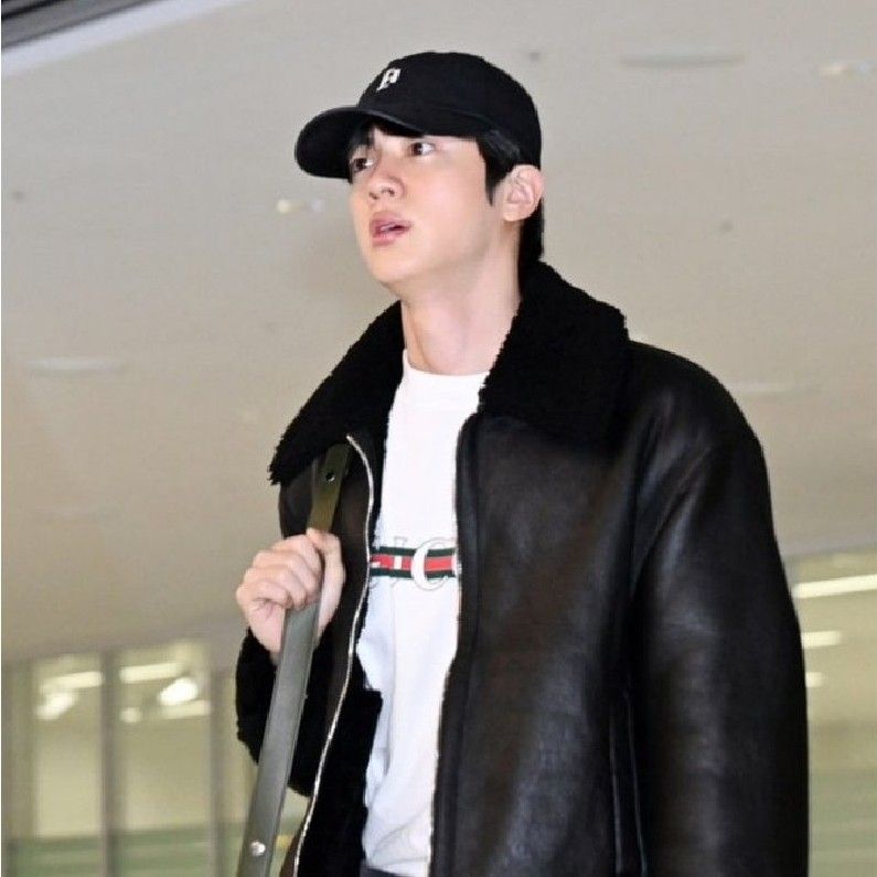 진 (방탄소년단)의 비하인드 컷