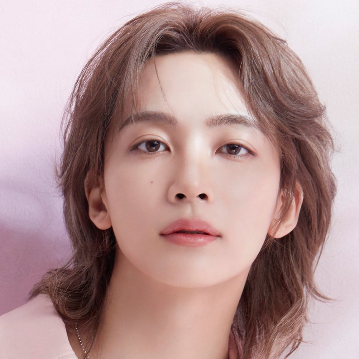 Latest photo of Jeonghan (SEVENTEEN)