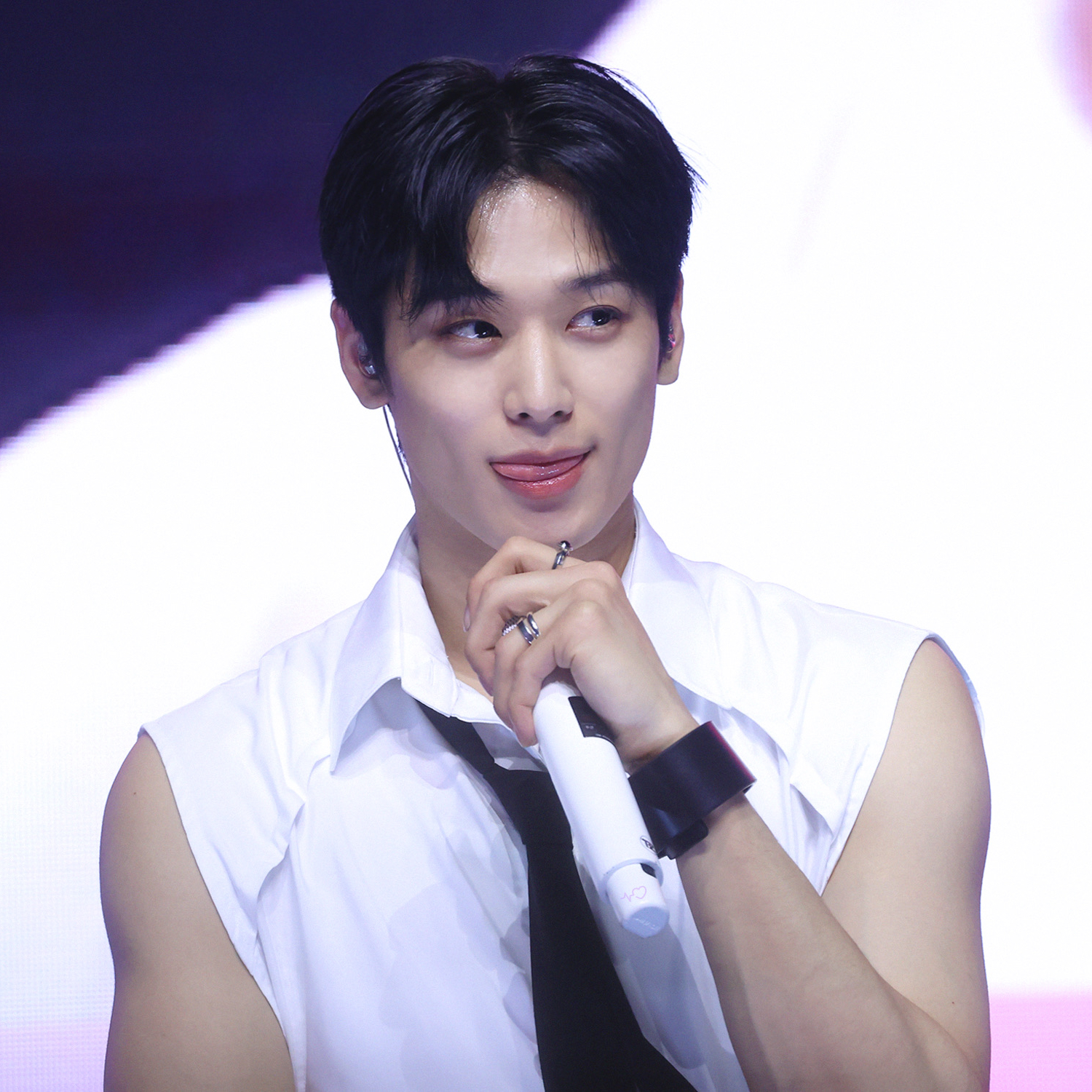 Latest photo of Juyeon (THE BOYZ)