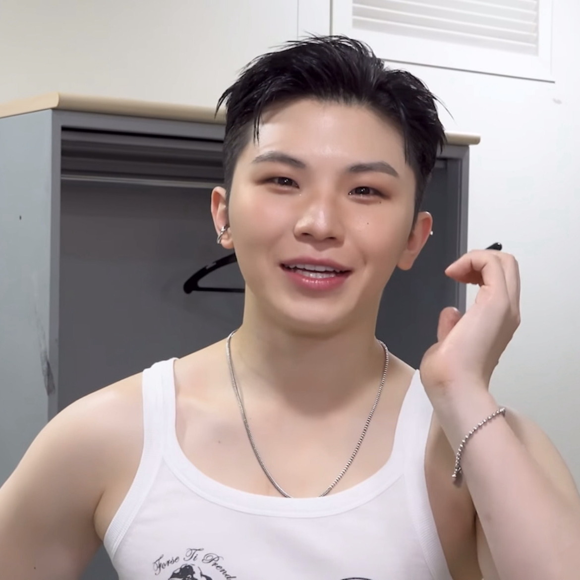 Behind-the-scenes cut of Woozi (SEVENTEEN)