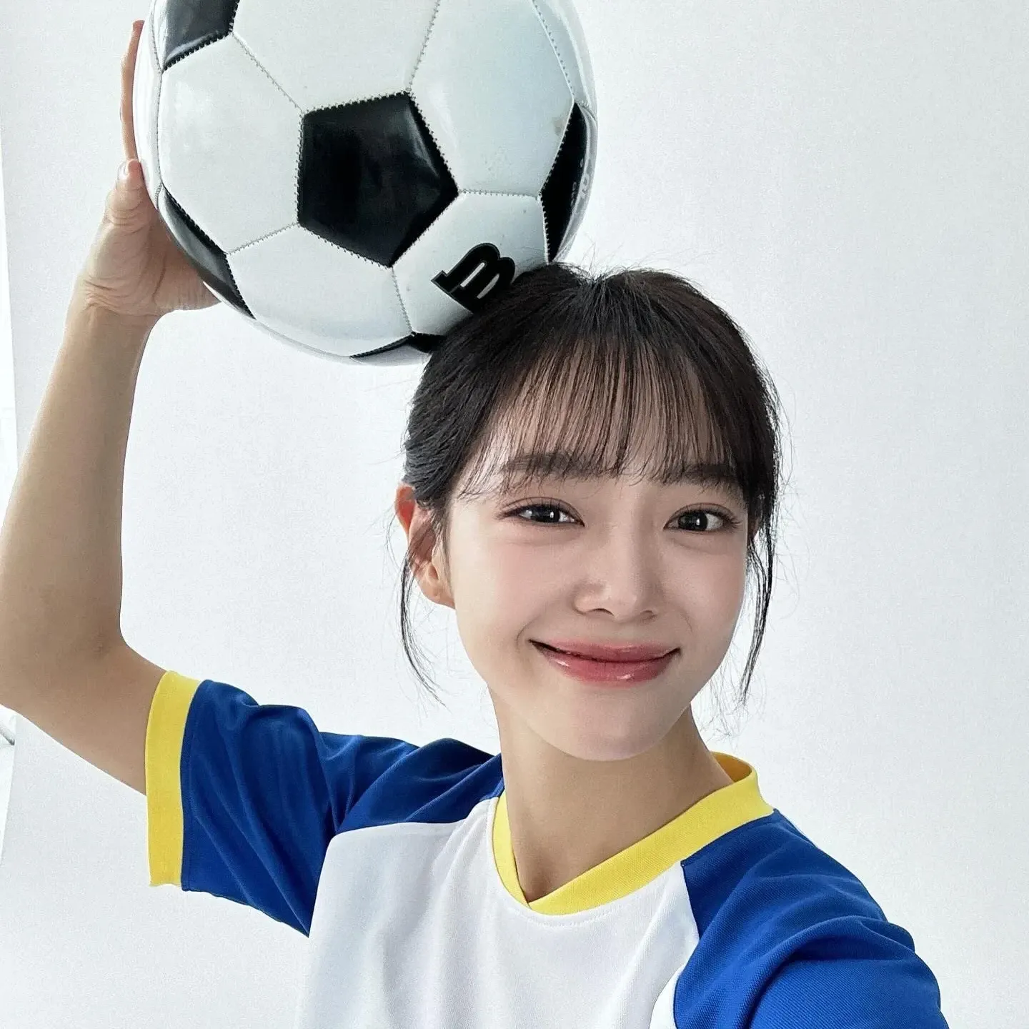 Recent activity shot of Sejeong (I.O.I)