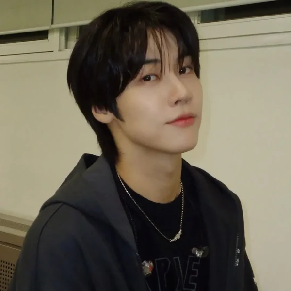 Shining profile picture of Lee Seunghyup (N.Flying) on today's Choeaedol