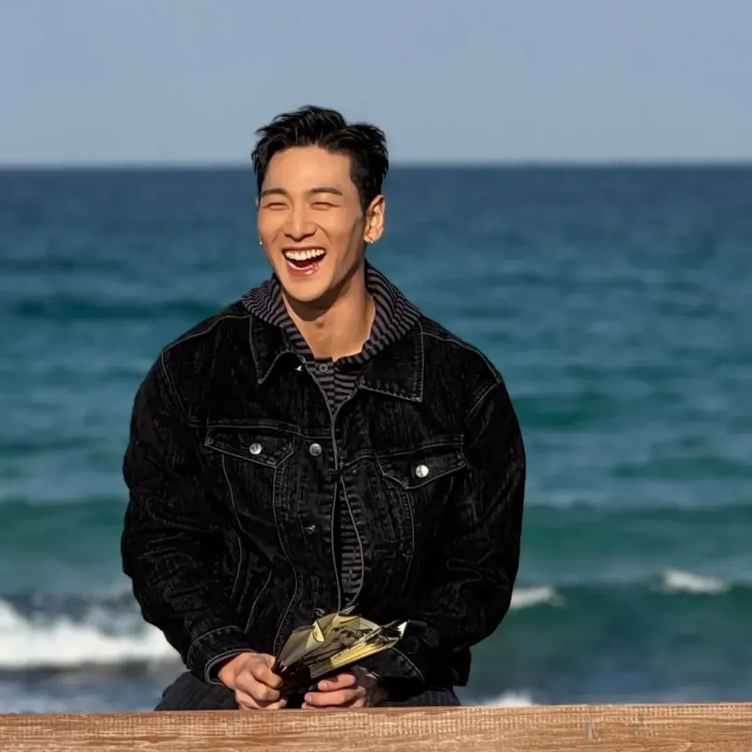 백호 최근 활동샷