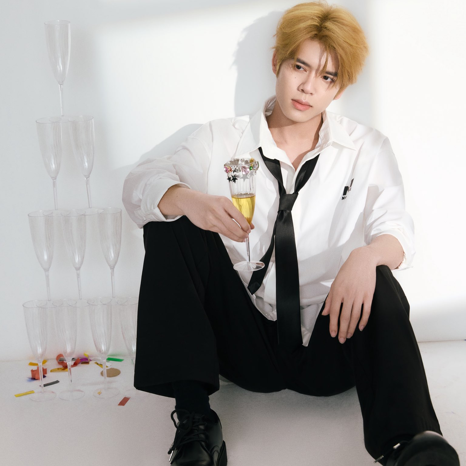 Behind-the-scenes cut of DORN (NexT1DE)