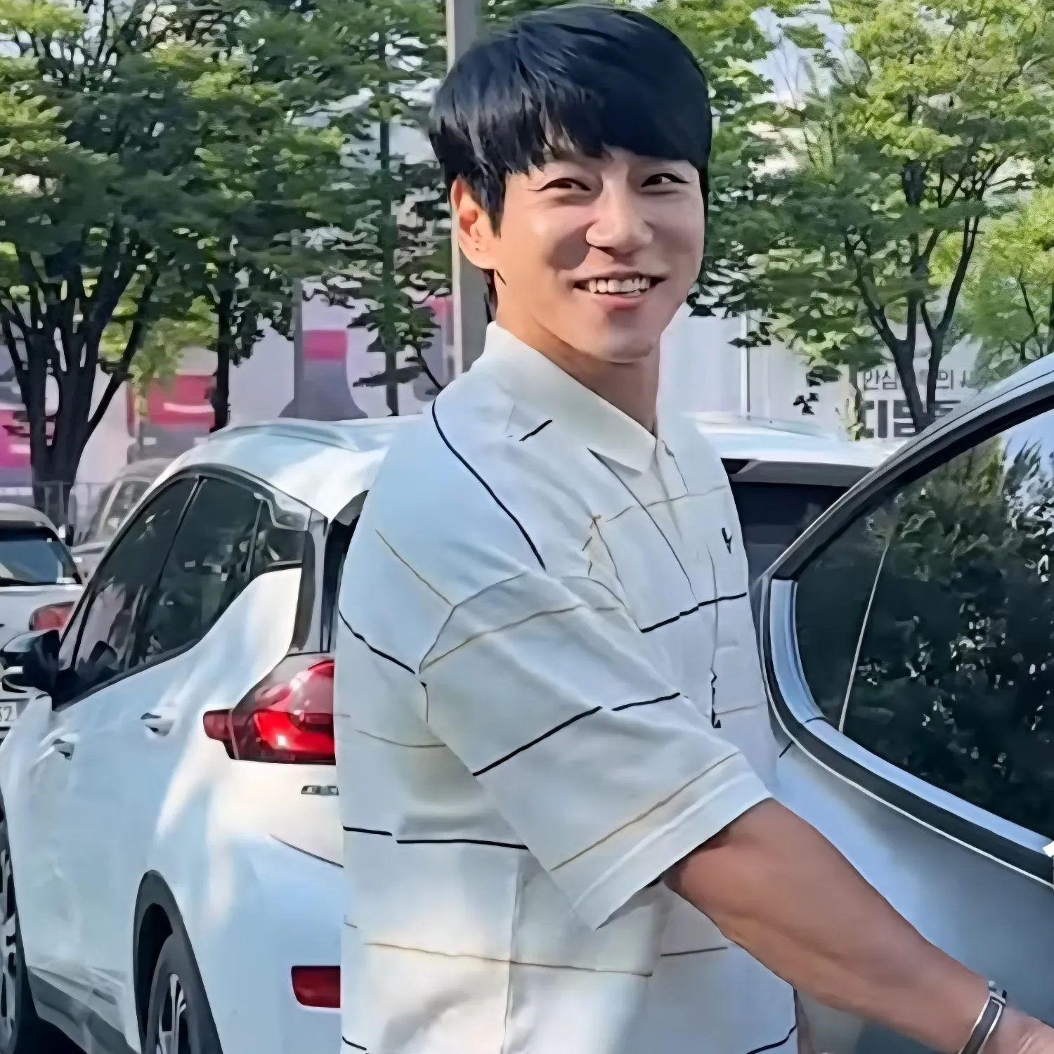 Latest photo of Hwang Chiyeol