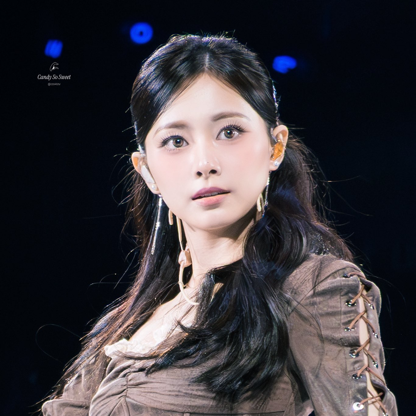 Potret di balik layar Tzuyu (TWICE)