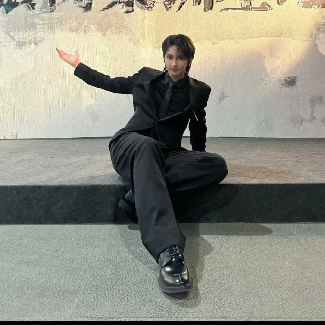 Latest photo of Jun (SEVENTEEN)