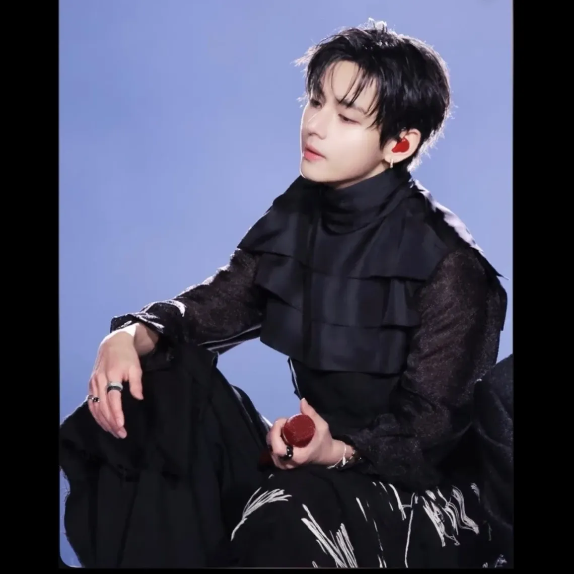 뷔 (방탄소년단) 최근 활동샷