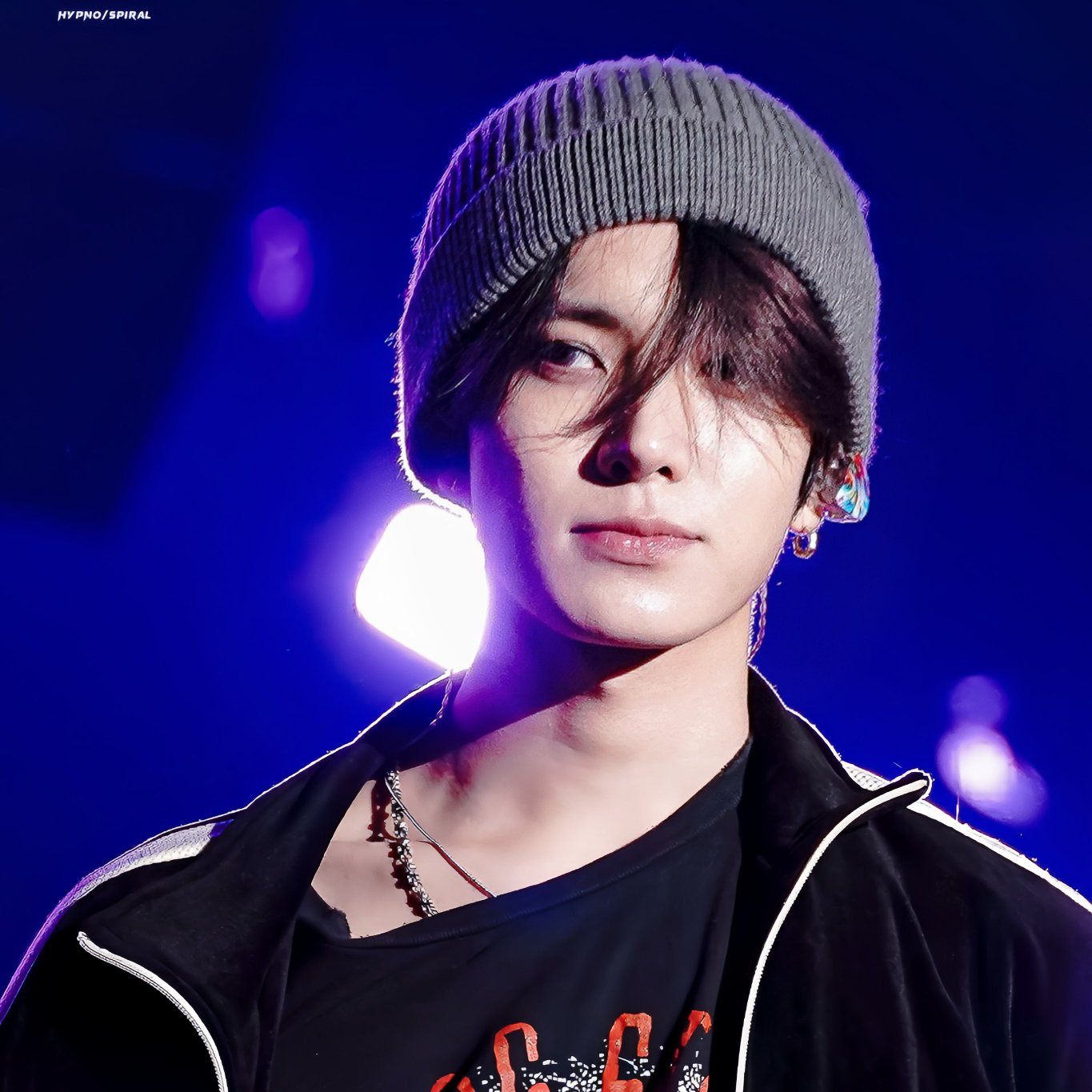 Behind-the-scenes cut of Heeseung