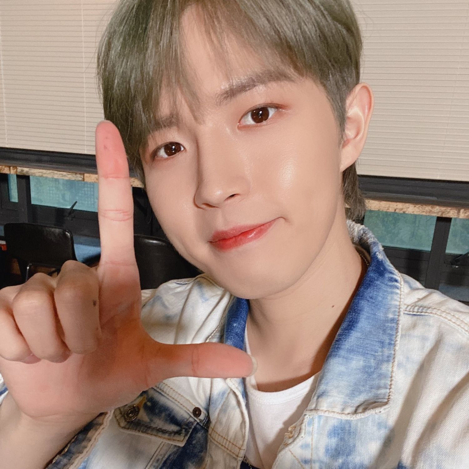 キム・ジェファンの舞台裏ショット