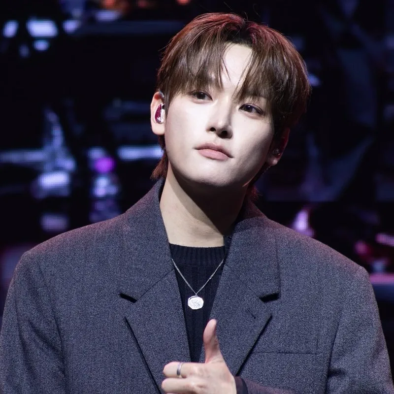 Latest photo of Inseong (SF9)