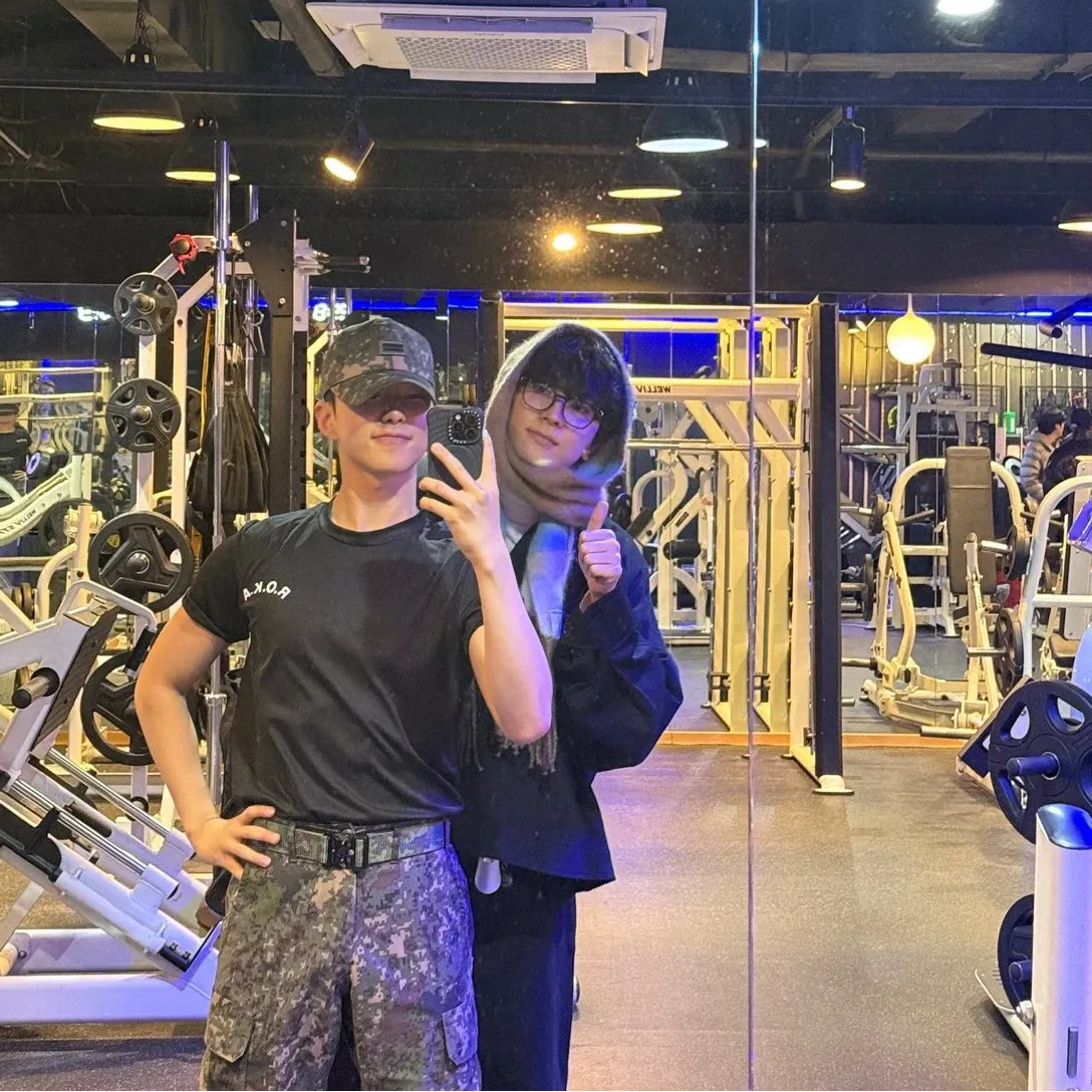 Recent activity shot of Wonwoo (SEVENTEEN)