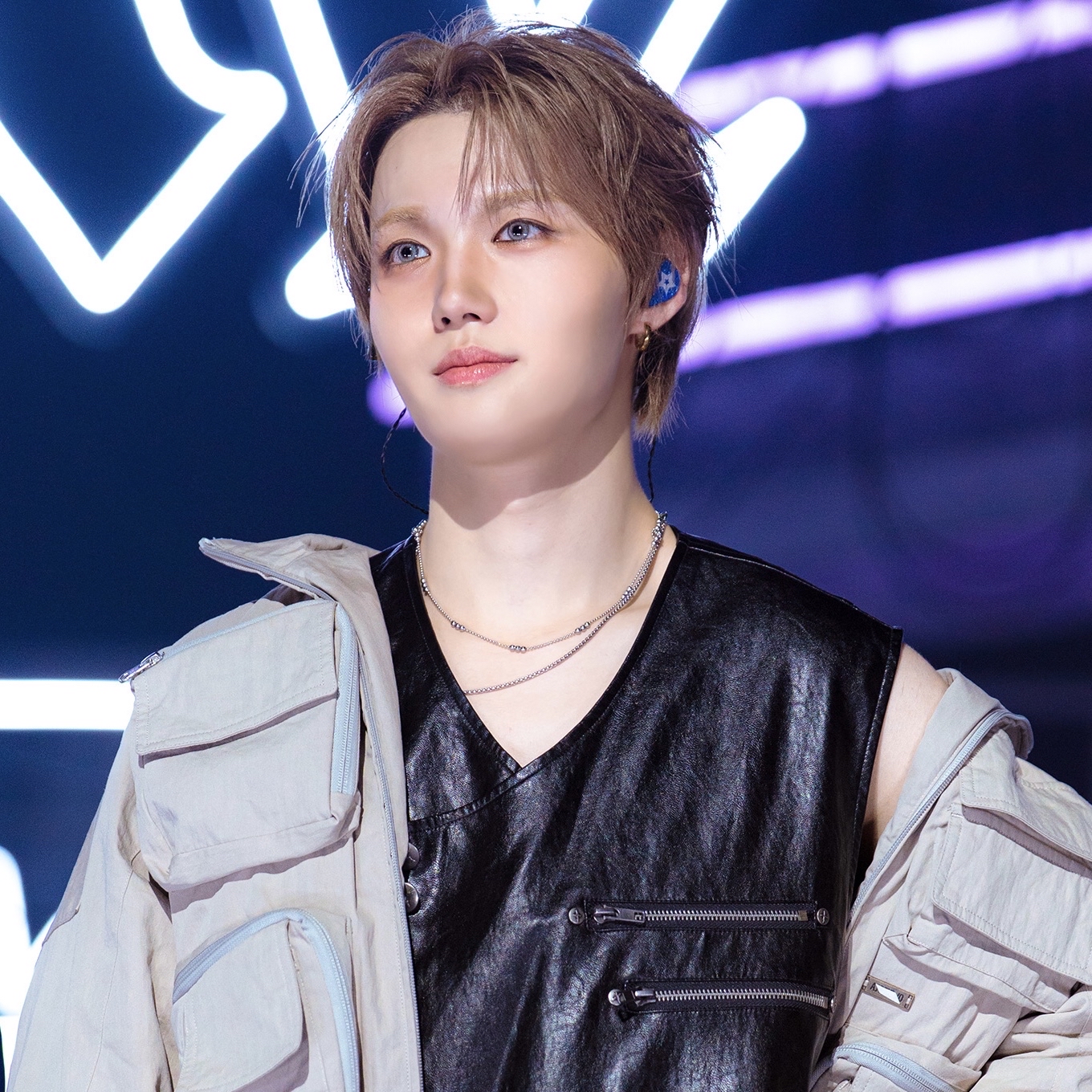 Latest photo of Doyoung (TREASURE)