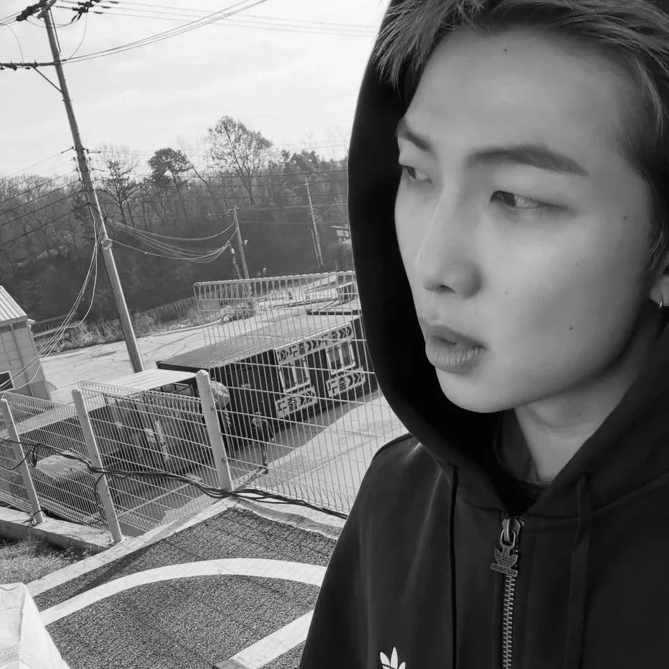 RM (防弹少年团)的最新活动照片