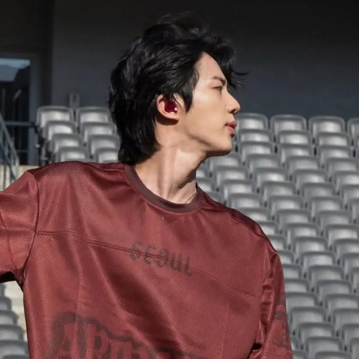 Foto terbaru Jin (BTS)