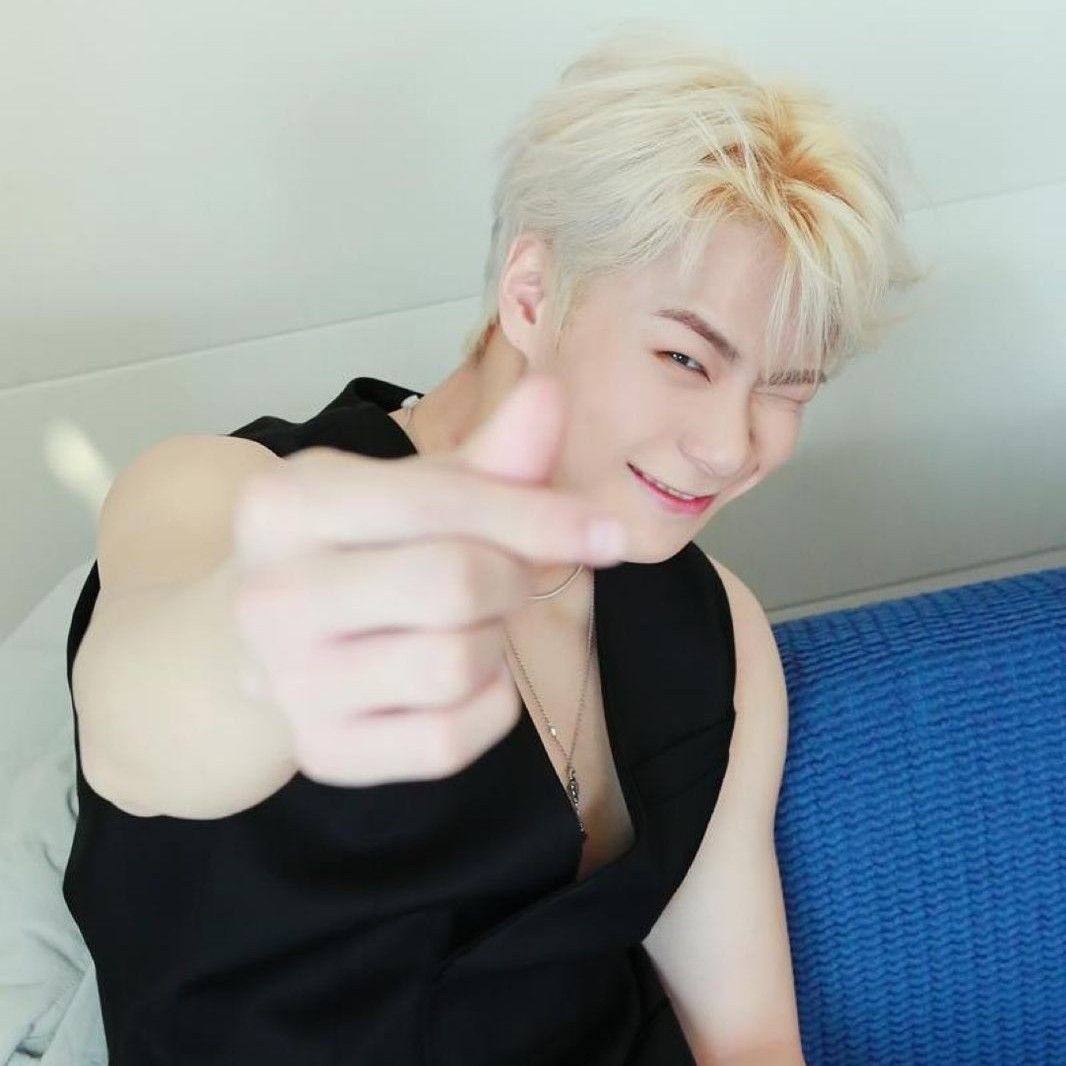 아스트로의 비하인드 컷