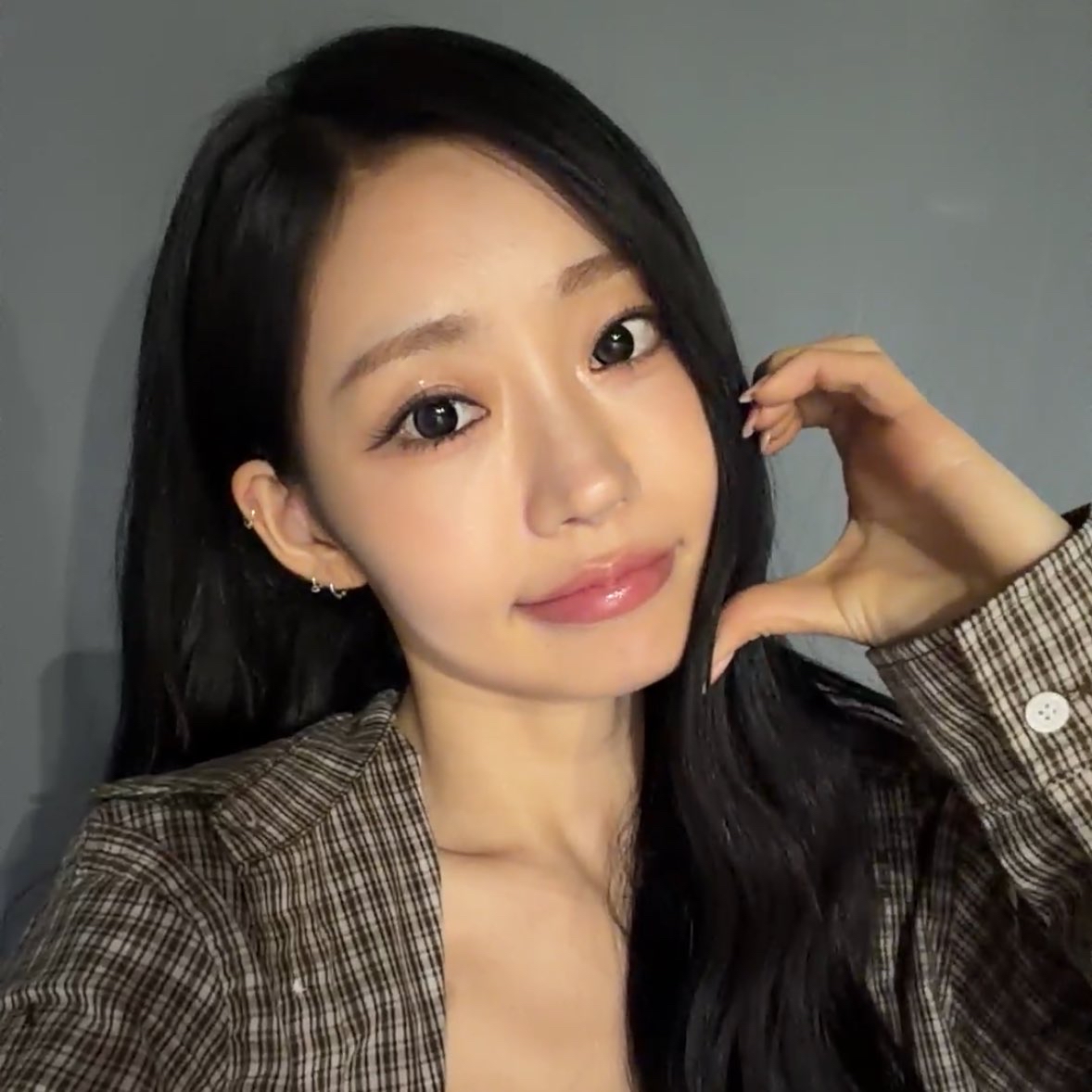 Latest photo of Julie (KISS OF LIFE)