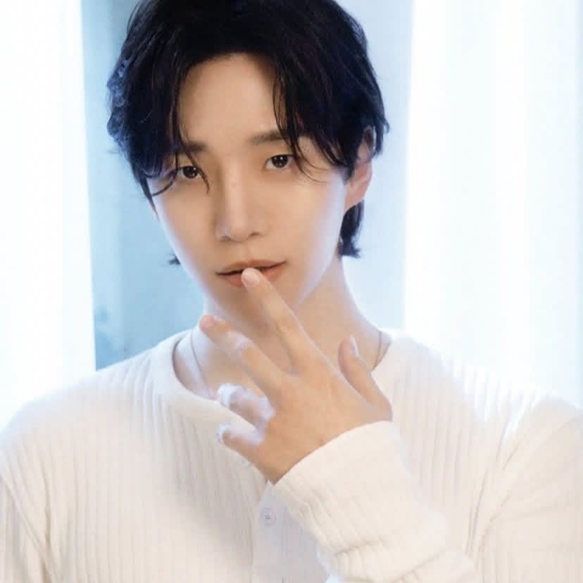 Recent activity shot of Junho (2PM)