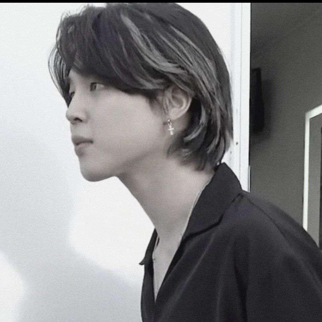 Foto aktivitas terbaru Jimin (BTS)