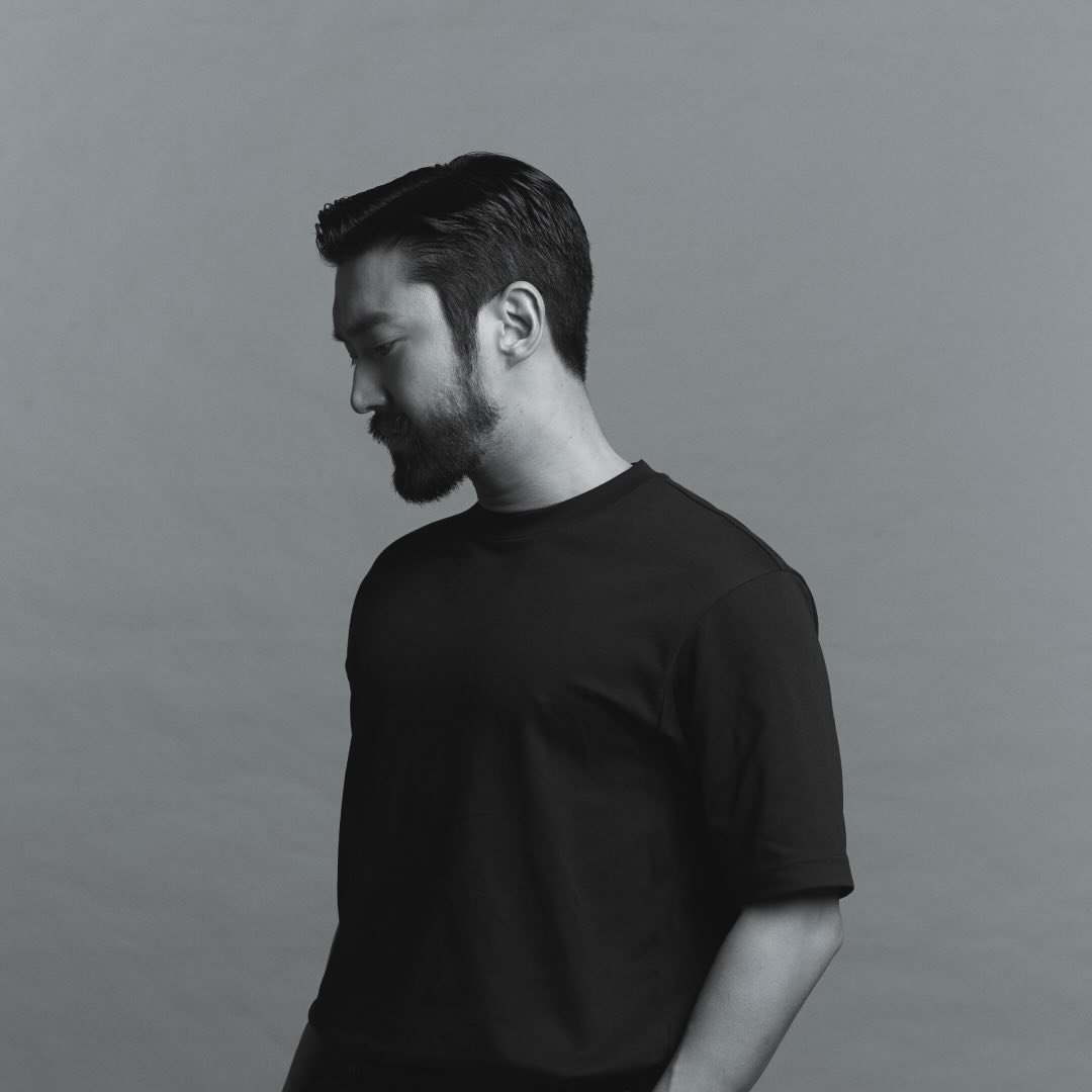 Behind-the-scenes cut of Siwon (Super Junior)