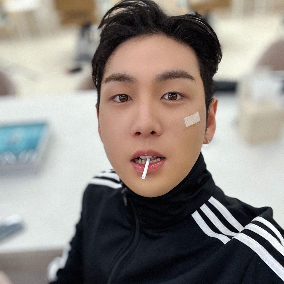 백호 최근 활동샷