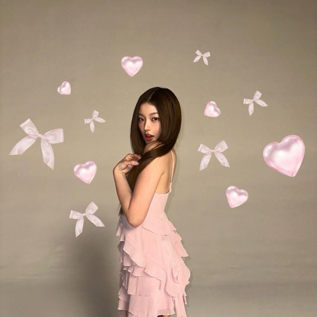 Recent activity shot of Yoonchae (KATSEYE)