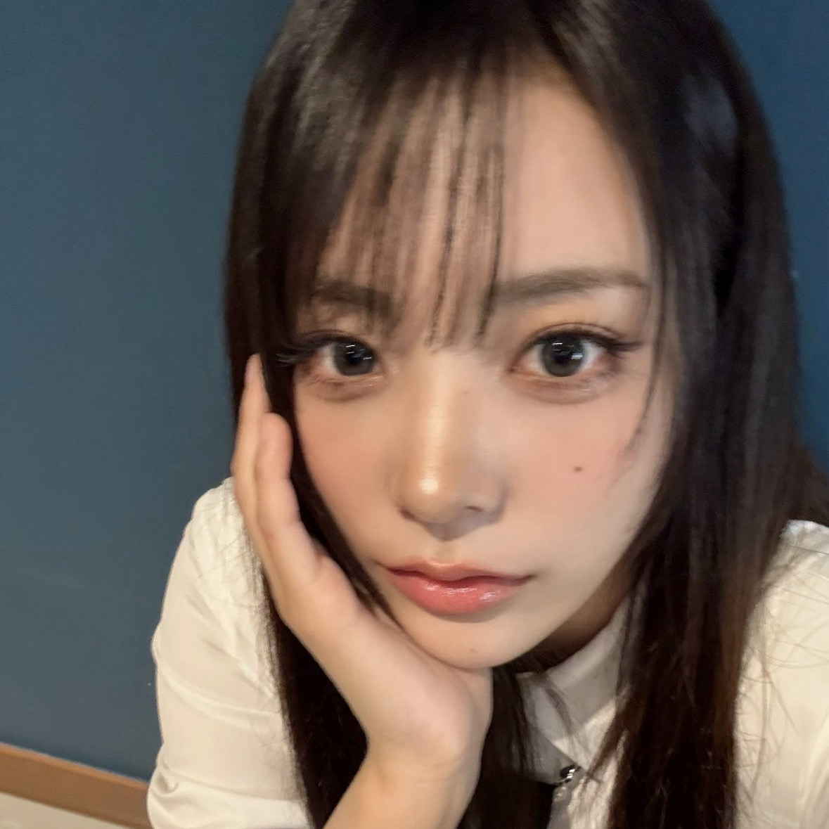 Behind-the-scenes cut of Siyeon (QWER)