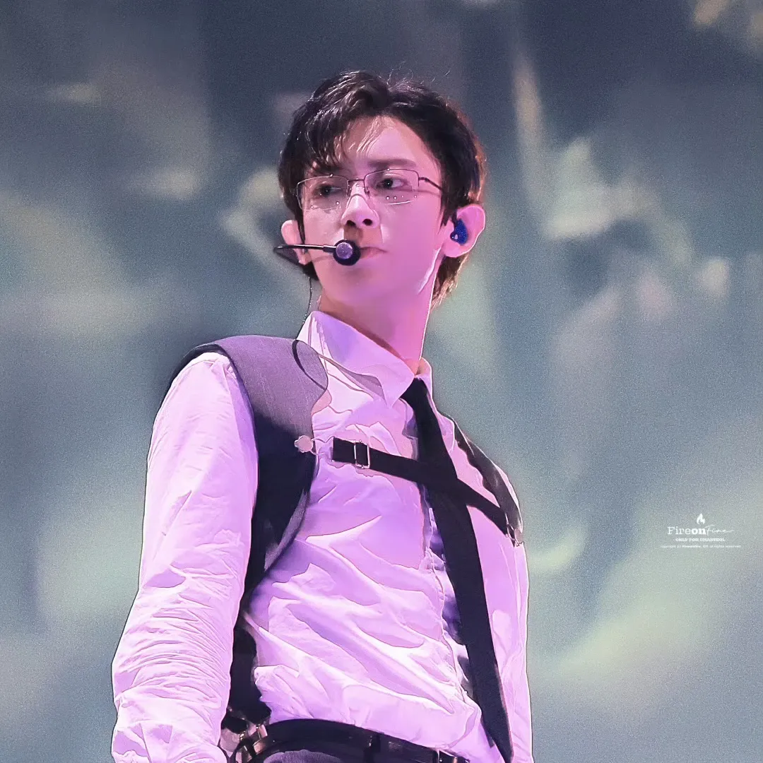Foto terbaru Chanyeol (EXO)