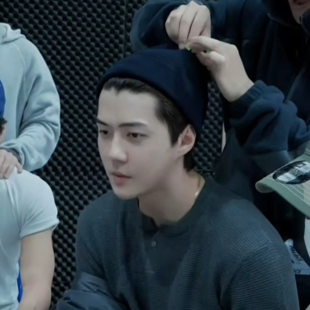 세훈 (EXO)의 비하인드 컷