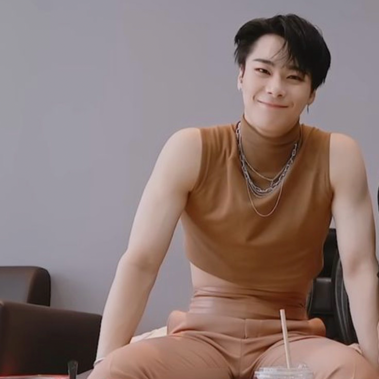 Latest photo of Moonbin (ASTRO)