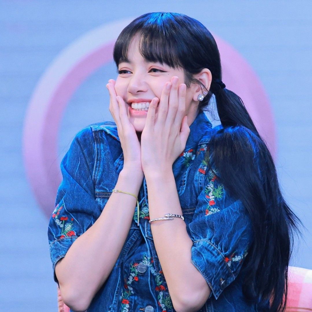 リサ (BLACKPINK)の舞台裏ショット