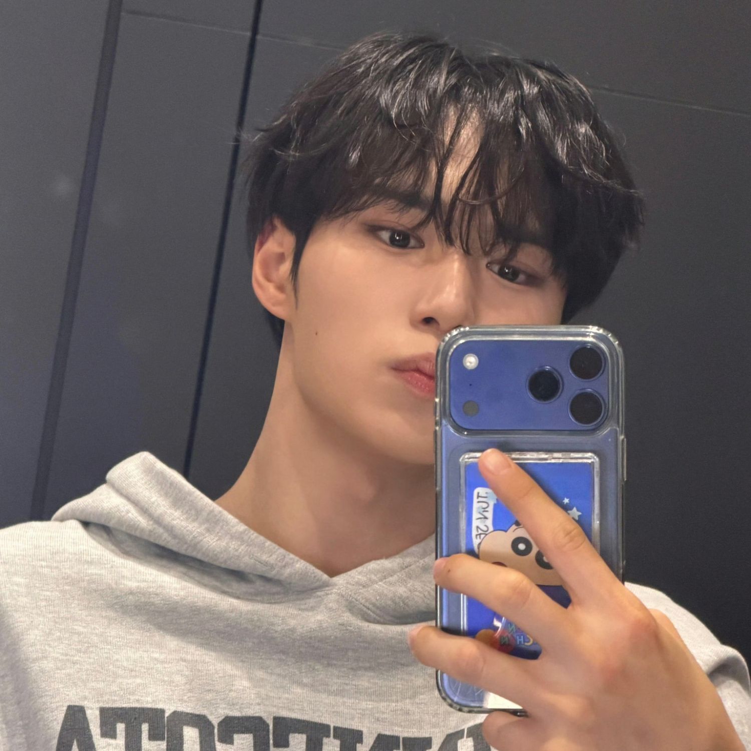 Behind-the-scenes cut of Kim Junseo (ALPHA DRIVE ONE)