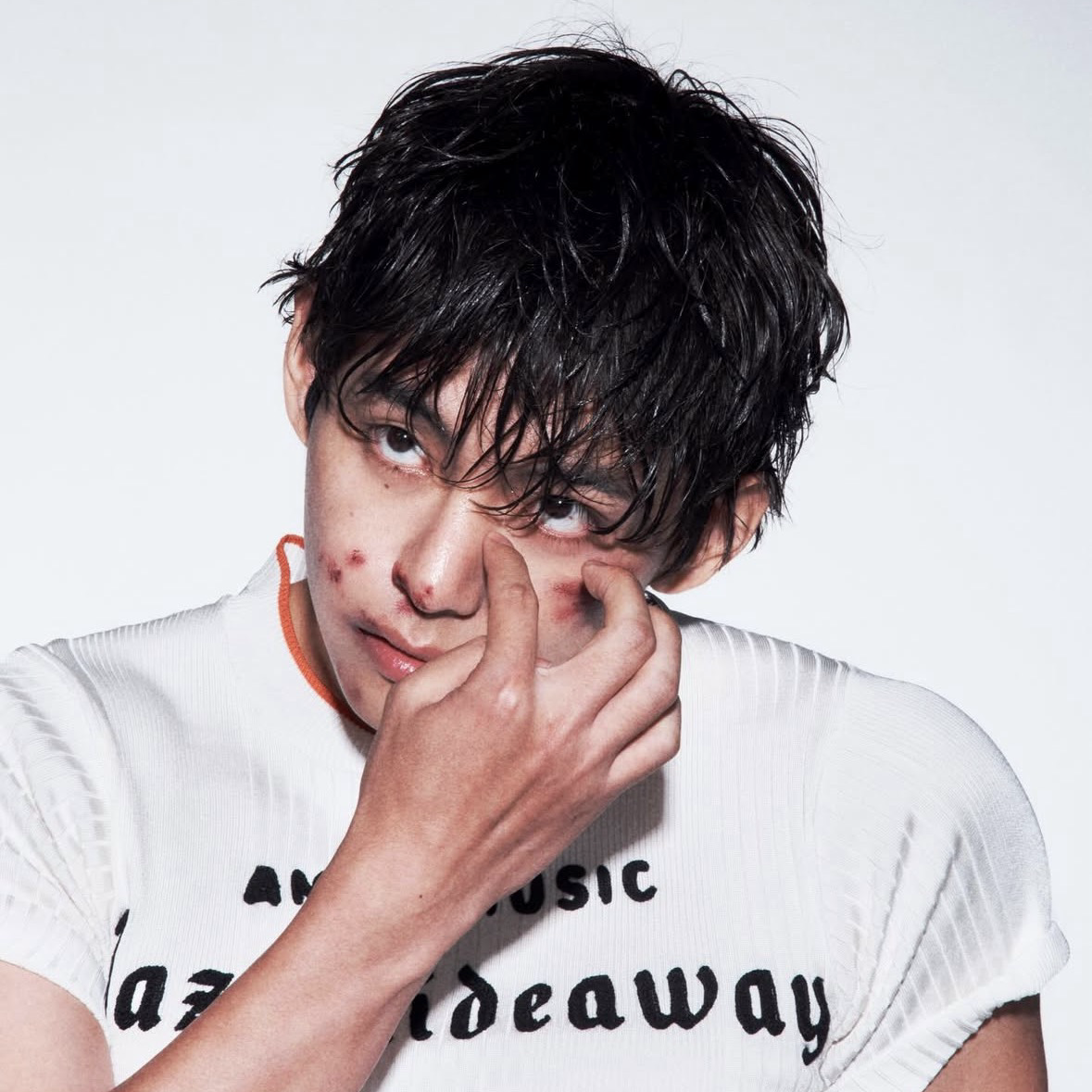 Foto terbaru V (BTS)