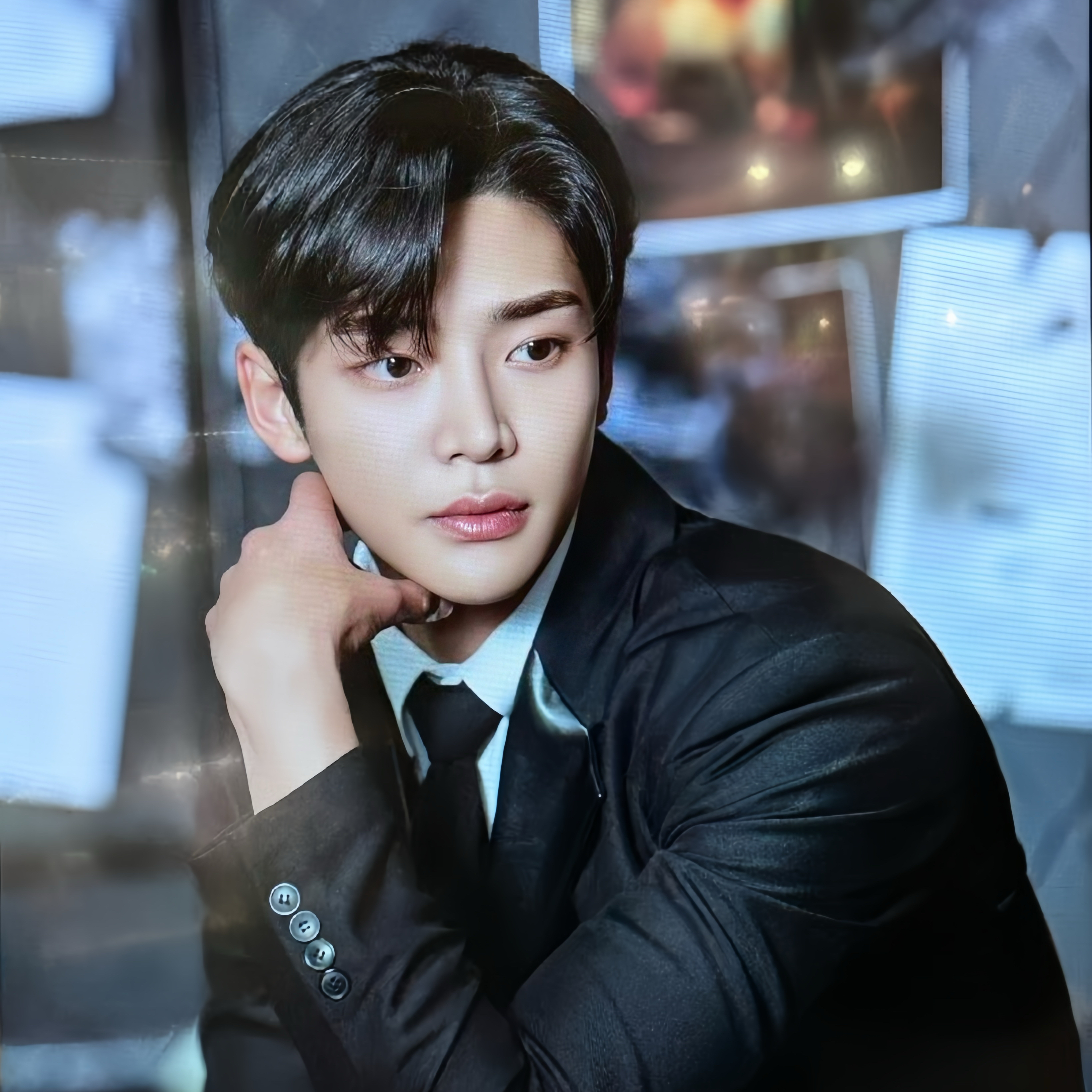A moment captured by Rowoon's fan